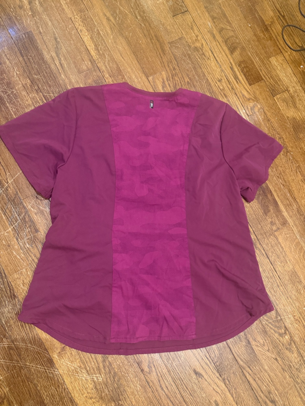 Grey's Anatomy Women's V-Neck Scrub Top - Wine - Picture 6 of 6